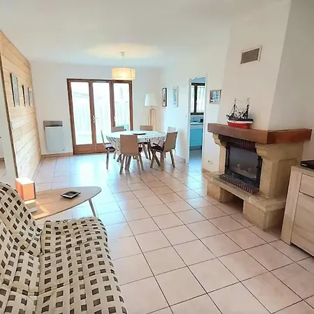 펜션 Comfortable House With Garden In 오덴쥐