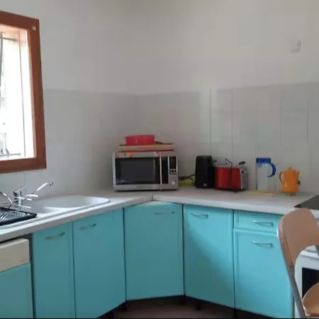 Comfortable House With Garden In 펜션 *